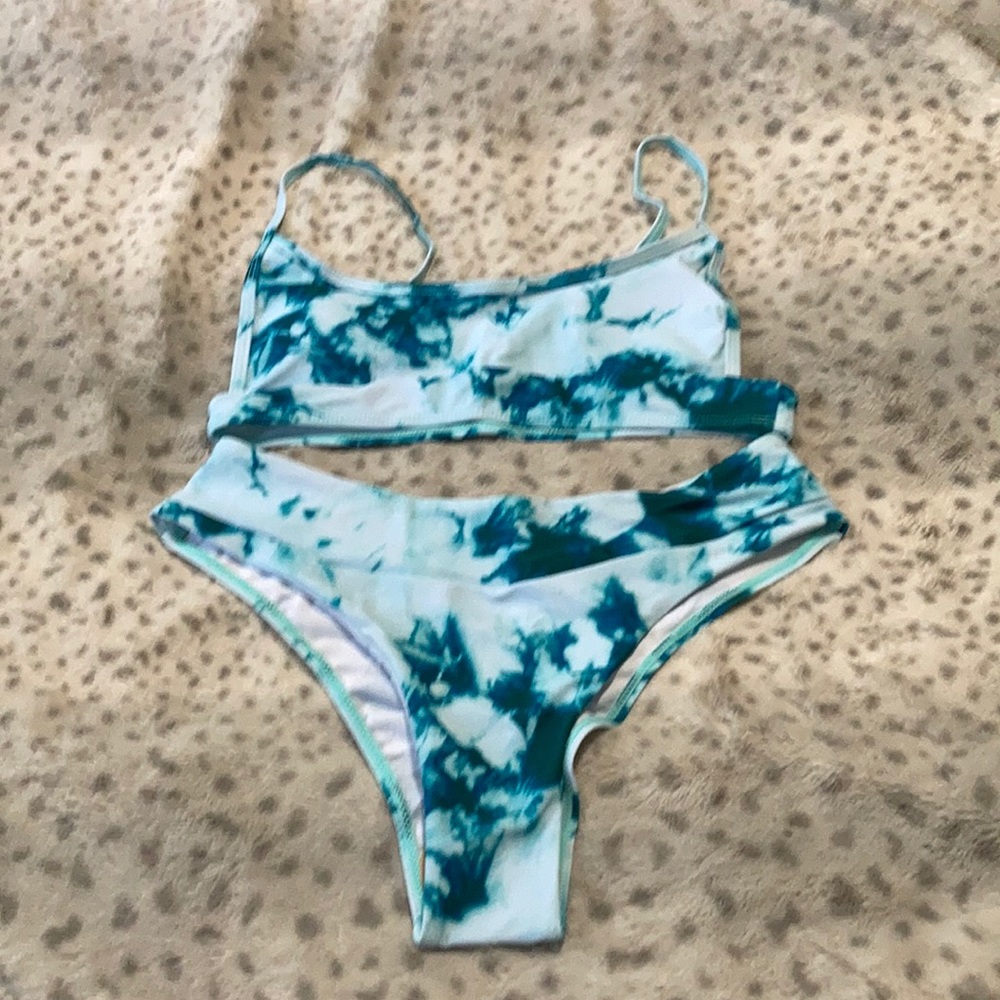 Tie Dye Bikini - Picture 5 of 6